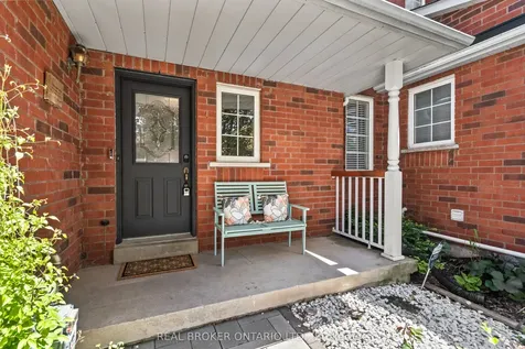 8 Dawson Crescent Milton ON L9T 5H8