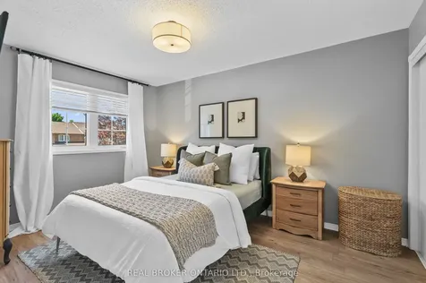 8 Dawson Crescent Milton ON L9T 5H8