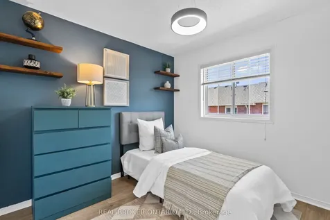 8 Dawson Crescent Milton ON L9T 5H8