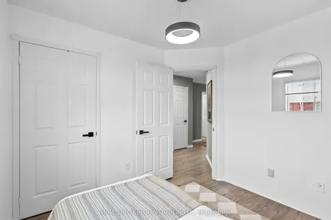 8 Dawson Crescent Milton ON L9T 5H8