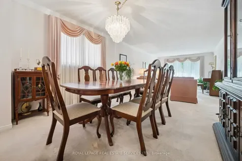 2067 Pen Street Oakville ON L6H 3L2