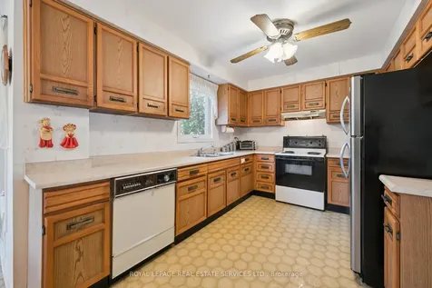 2067 Pen Street Oakville ON L6H 3L2