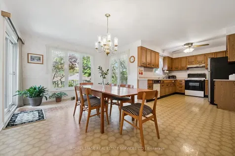 2067 Pen Street Oakville ON L6H 3L2