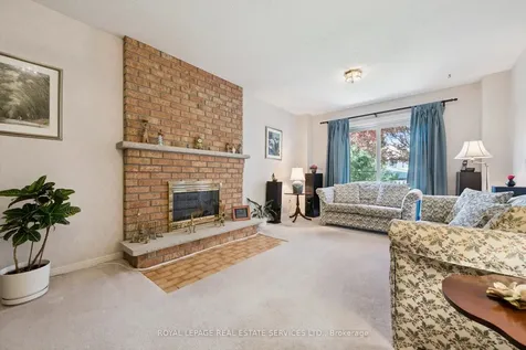 2067 Pen Street Oakville ON L6H 3L2