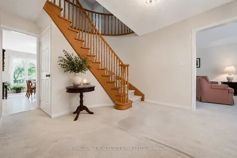2067 Pen Street Oakville ON L6H 3L2