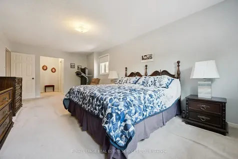2067 Pen Street Oakville ON L6H 3L2
