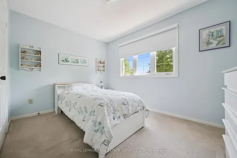 2067 Pen Street Oakville ON L6H 3L2