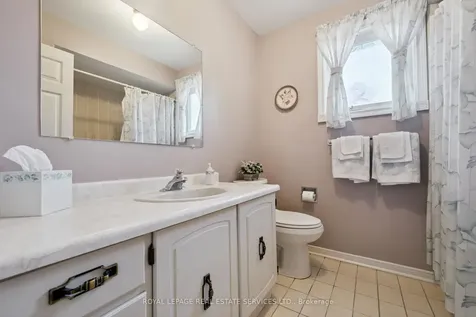 2067 Pen Street Oakville ON L6H 3L2