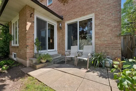 2067 Pen Street Oakville ON L6H 3L2