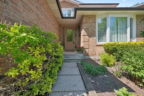 2067 Pen Street Oakville ON L6H 3L2