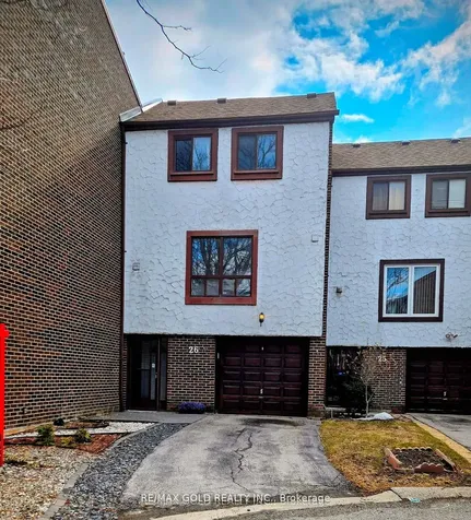 7707 Darcel Avenue Mississauga ON L4T 3W9