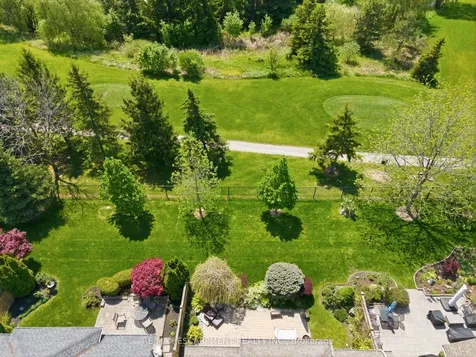 2258 Turnberry Road Burlington ON L7M 4S6