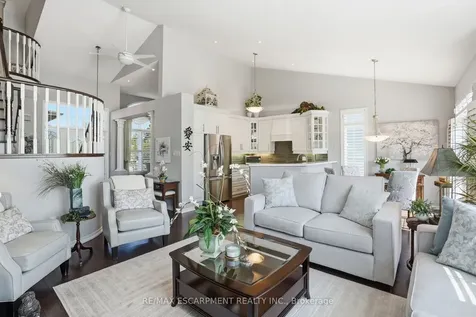 2258 Turnberry Road Burlington ON L7M 4S6