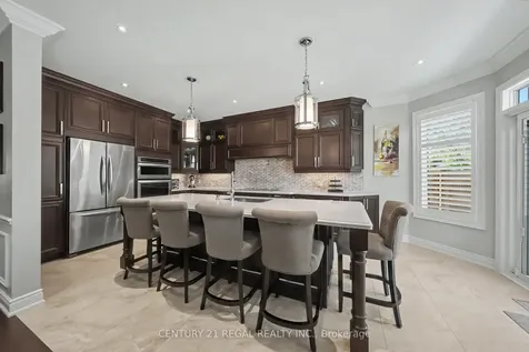 2260 Chickadee Crescent Oakville ON L6M 3S2