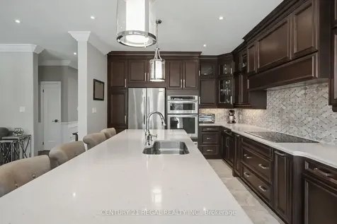 2260 Chickadee Crescent Oakville ON L6M 3S2