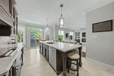 2260 Chickadee Crescent Oakville ON L6M 3S2