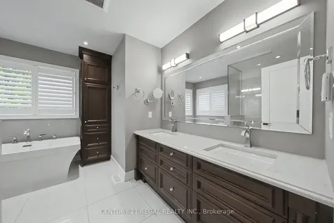 2260 Chickadee Crescent Oakville ON L6M 3S2