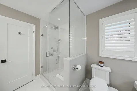 2260 Chickadee Crescent Oakville ON L6M 3S2
