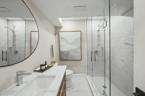 2260 Chickadee Crescent Oakville ON L6M 3S2