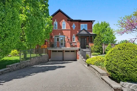2260 Chickadee Crescent Oakville ON L6M 3S2