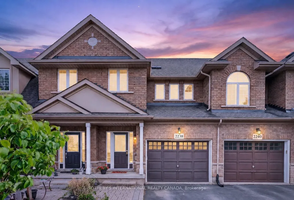 2238 Stone Glen Crescent Oakville ON L6M 5G6