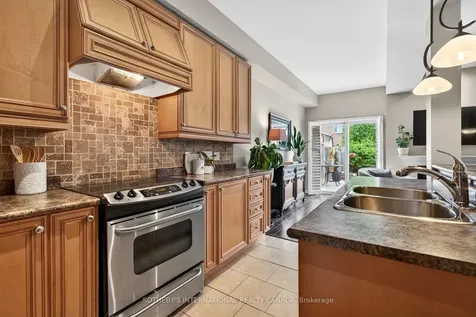 2238 Stone Glen Crescent Oakville ON L6M 5G6