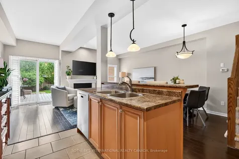 2238 Stone Glen Crescent Oakville ON L6M 5G6