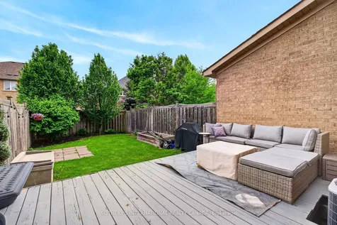 2238 Stone Glen Crescent Oakville ON L6M 5G6