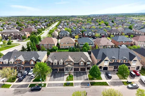 2238 Stone Glen Crescent Oakville ON L6M 5G6