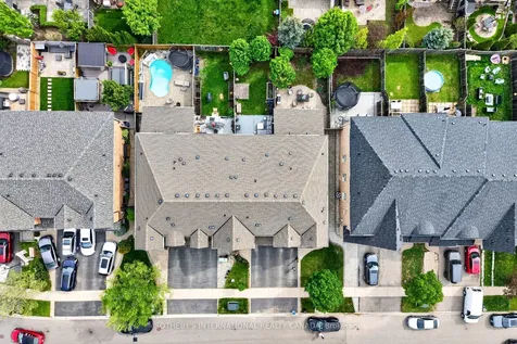 2238 Stone Glen Crescent Oakville ON L6M 5G6