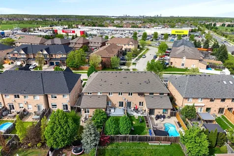 2238 Stone Glen Crescent Oakville ON L6M 5G6