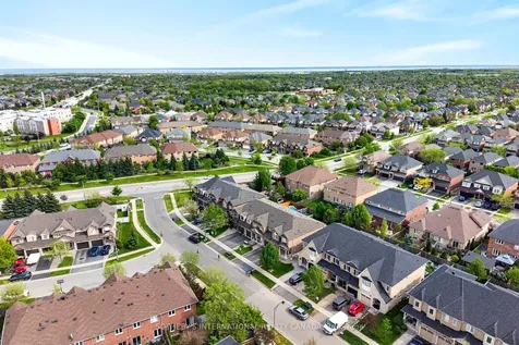 2238 Stone Glen Crescent Oakville ON L6M 5G6