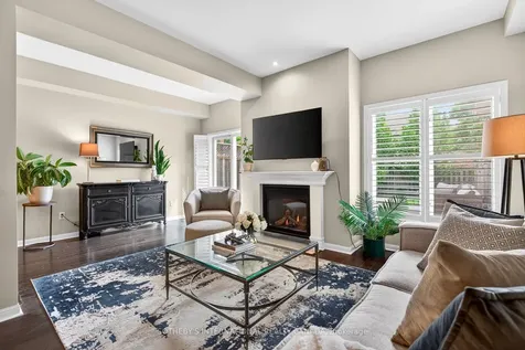 2238 Stone Glen Crescent Oakville ON L6M 5G6