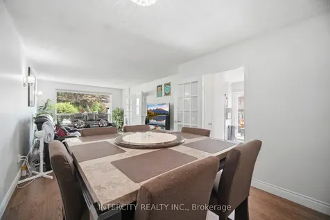 3164 Gwendale Crescent Mississauga ON L5A 3B4