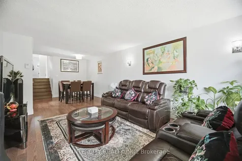 3164 Gwendale Crescent Mississauga ON L5A 3B4