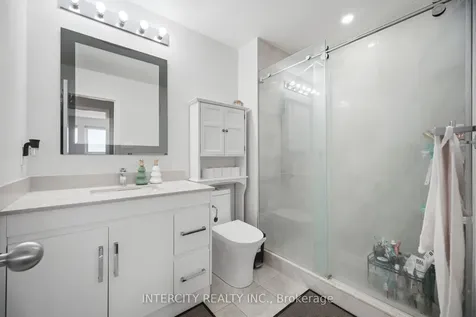 3164 Gwendale Crescent Mississauga ON L5A 3B4