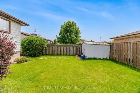 3164 Gwendale Crescent Mississauga ON L5A 3B4