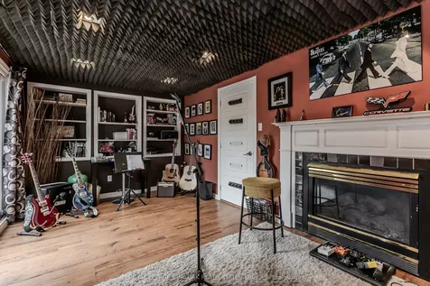 1487 Rusholme Crescent Burlington ON L7M 1M4