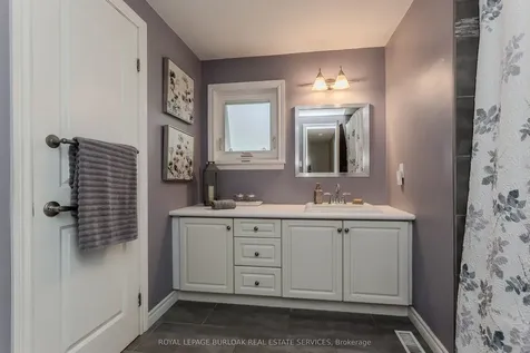 1487 Rusholme Crescent Burlington ON L7M 1M4