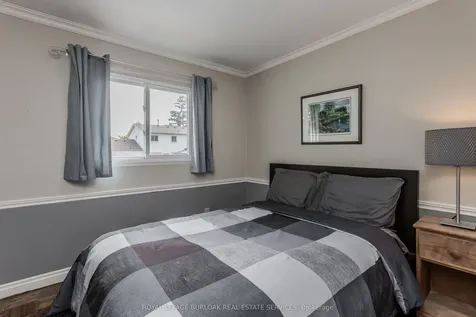 1487 Rusholme Crescent Burlington ON L7M 1M4