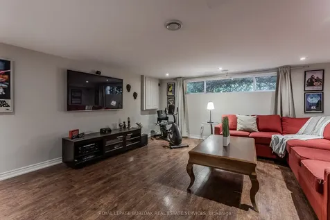 1487 Rusholme Crescent Burlington ON L7M 1M4