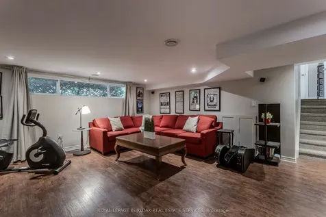 1487 Rusholme Crescent Burlington ON L7M 1M4