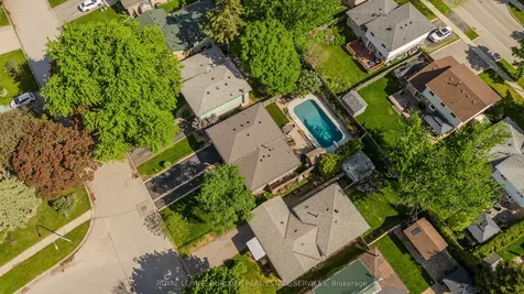 1487 Rusholme Crescent Burlington ON L7M 1M4