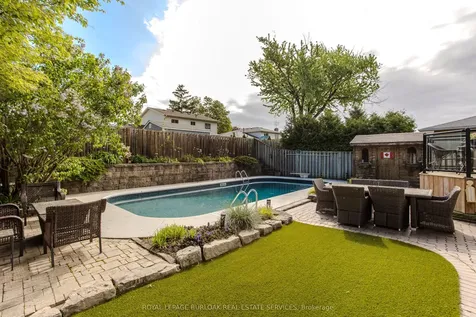 1487 Rusholme Crescent Burlington ON L7M 1M4