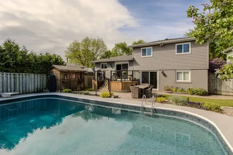 1487 Rusholme Crescent Burlington ON L7M 1M4