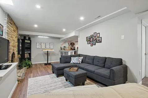 260 Coxe Boulevard Milton ON L9T 4K8