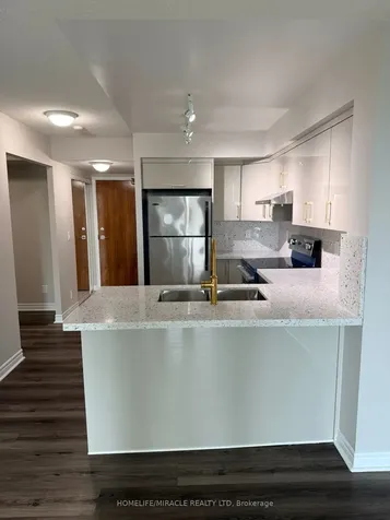 33 Elm Drive W Mississauga ON L5B 4M2