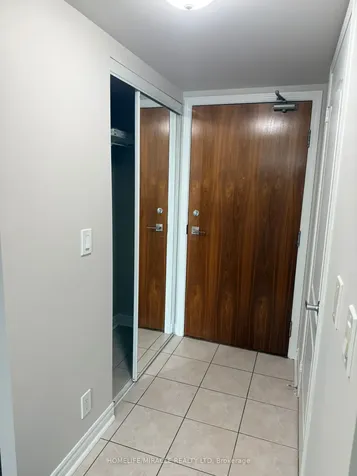 33 Elm Drive W Mississauga ON L5B 4M2