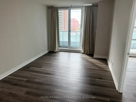 33 Elm Drive W Mississauga ON L5B 4M2