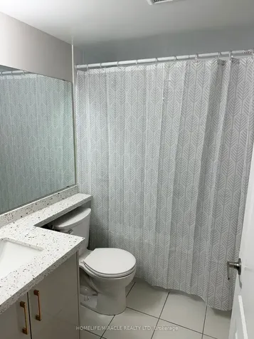 33 Elm Drive W Mississauga ON L5B 4M2